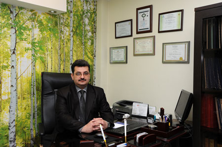 دکتر داریوش دائر متخصص پوست، لیزر و کاشت مو بنیان گذار روش اتوماتیک کاشت مو در ایران (SAFER)